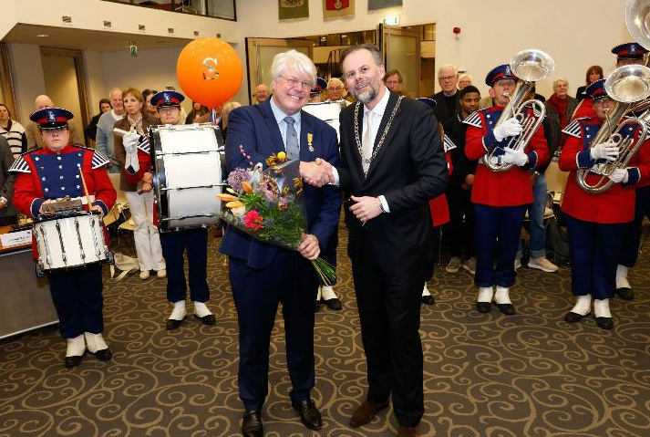 Koninklijk lintje voor Erwin van den Berg