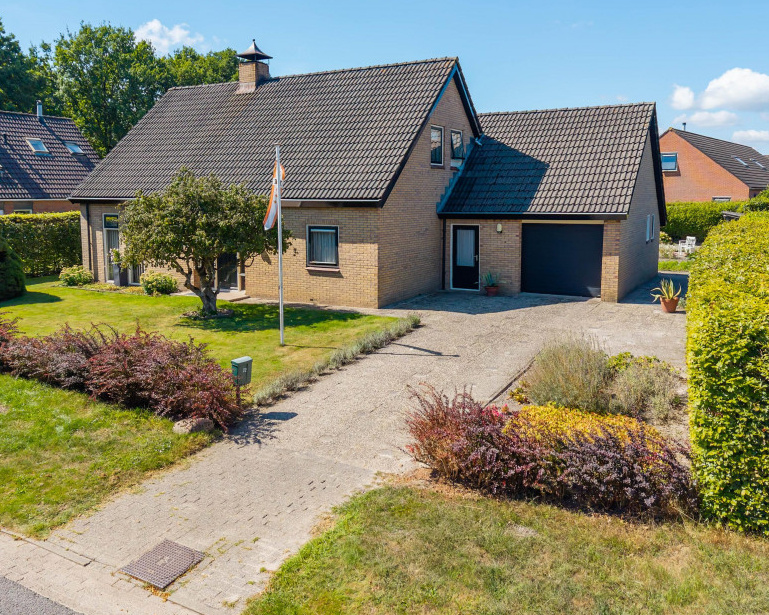 Vrijstaande woning op ruim perceel in Annen