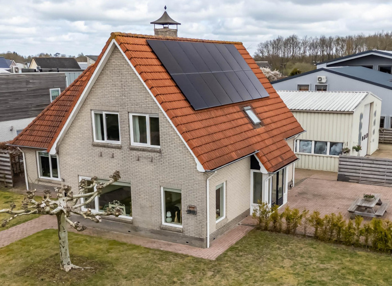 Roden – Verrassend ruime, degelijk gebouwde woning 